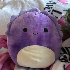 Selling this purple dragon squishmallow